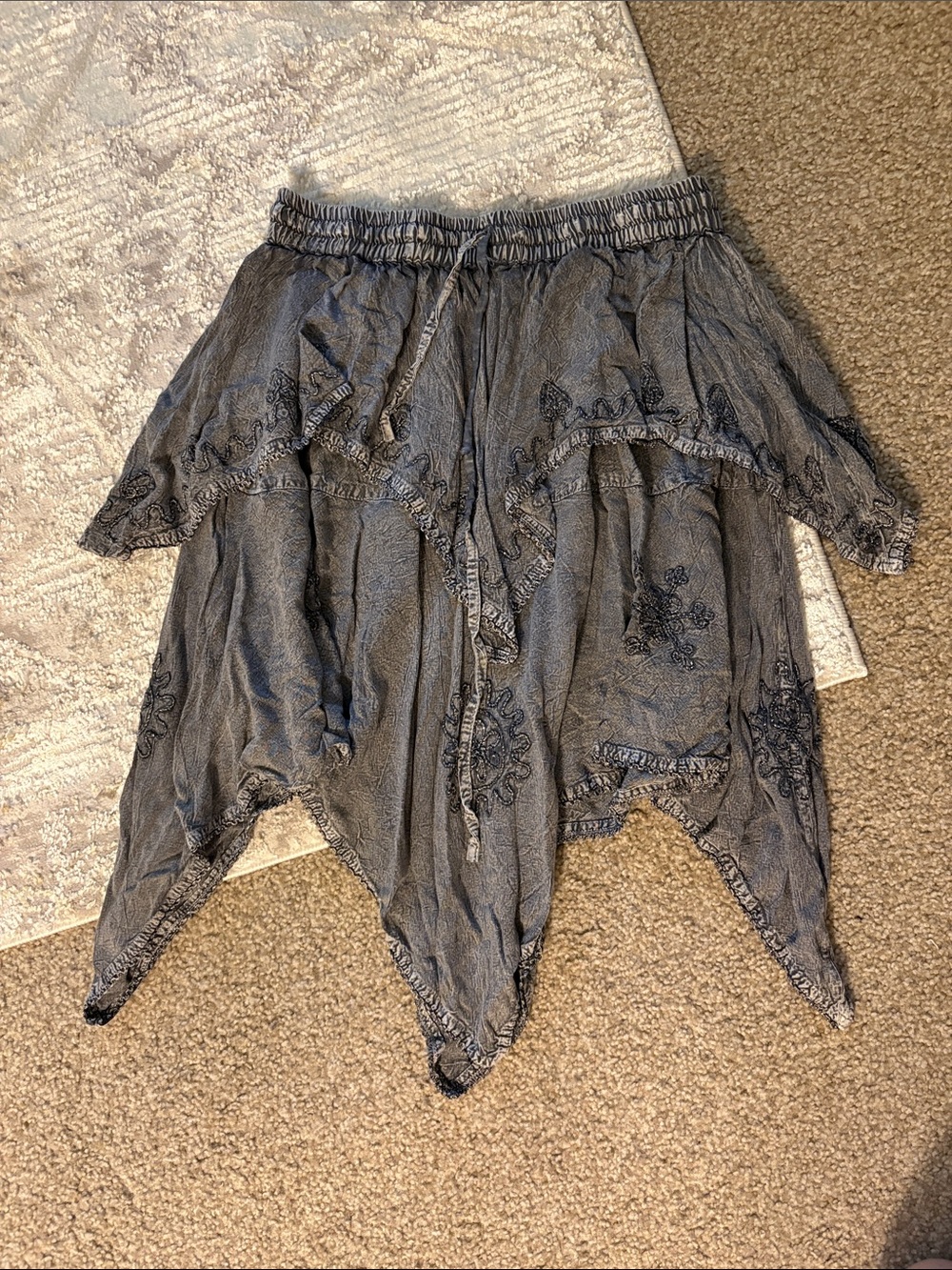 Asymmetrical Handkerchief Hem Skirt - Gray